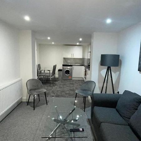 2 Bed Room Luxury Apartment In Old Kent Road London Bagian luar foto