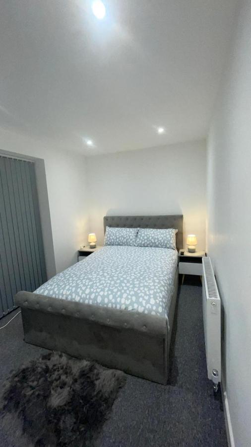 2 Bed Room Luxury Apartment In Old Kent Road London Bagian luar foto