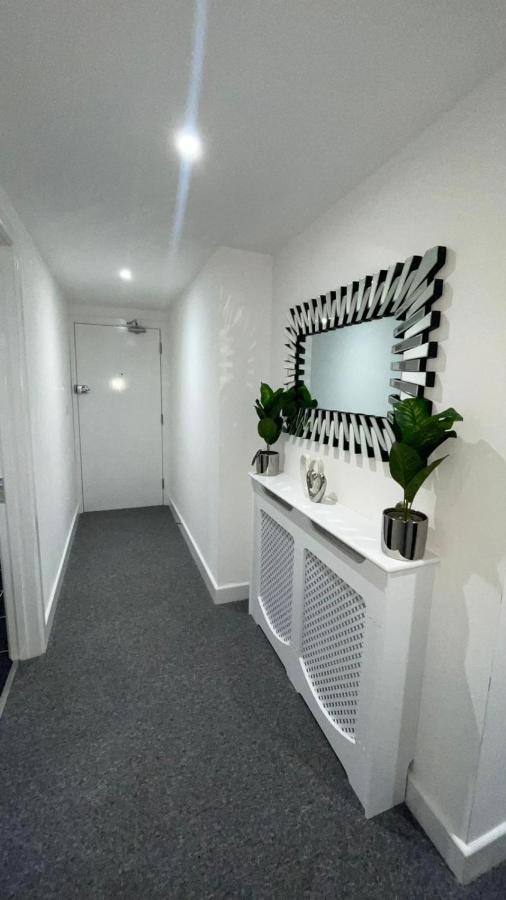 2 Bed Room Luxury Apartment In Old Kent Road London Bagian luar foto