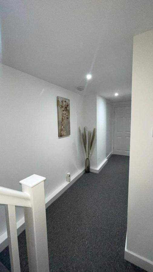 2 Bed Room Luxury Apartment In Old Kent Road London Bagian luar foto