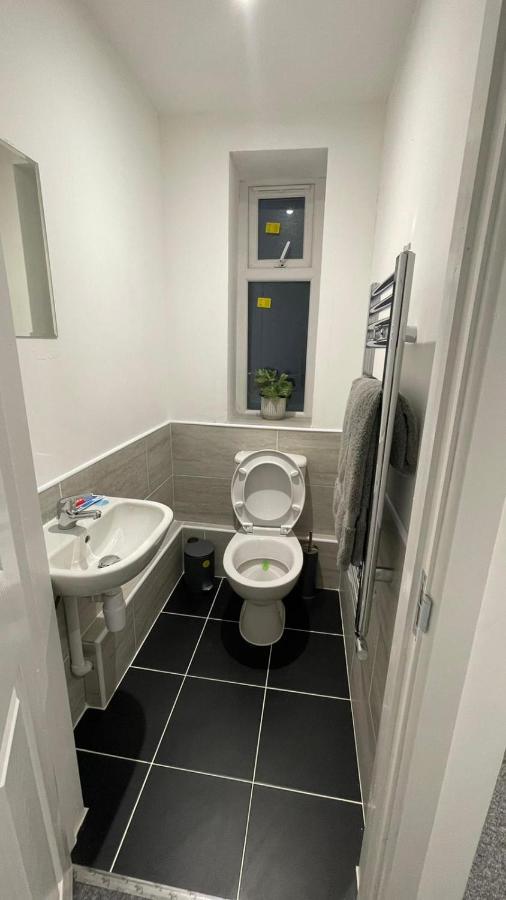 2 Bed Room Luxury Apartment In Old Kent Road London Bagian luar foto